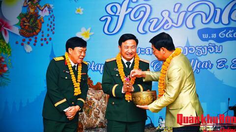 Phóng sư truyền hình: SẮT SON NGHĨA TÌNH VIỆT - LÀO NHÂN DỊP TẾT BUNPIMAY LÀO