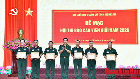 Bộ Chỉ huy Quân sự tỉnh Nghệ An: Hội thi báo cáo viên giỏi