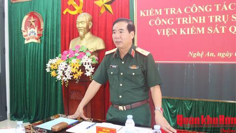 Thiếu tướng Phạm Văn Đông kiểm tra chuẩn bị nghiệm thu doanh trại Viện Kiểm sát quân sự Quân khu 4