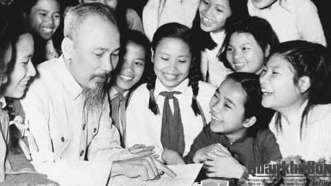 Tháng Năm nhớ Bác kính yêu