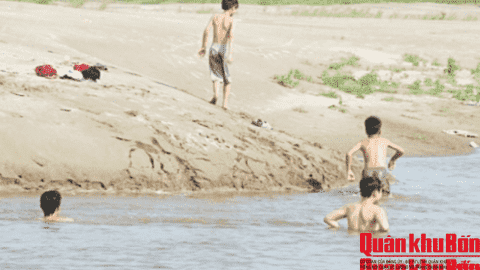 Thủ tướng yêu cầu khẩn trương phòng chống đuối nước cho trẻ em dịp hè