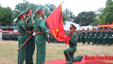 Trung đoàn 3 (Sư đoàn 324) tổ chức Lễ tuyên thệ chiến sĩ mới năm 2026