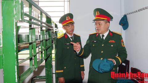Bộ Chỉ huy Quân sự thành phố Huế kiểm tra hoạt động của lực lượng dân quân thường trực