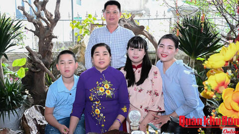"Giữ lửa" yêu thương từ những điều bình dị