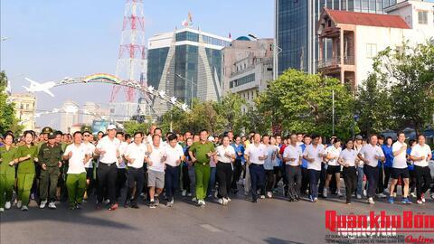 Nghệ An tổ chức chạy phong trào hưởng ứng "Chung một quyết tâm xây dựng xã, phường không ma túy"