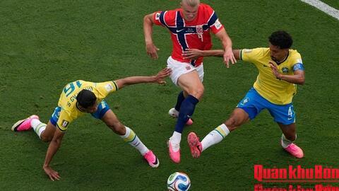 Haaland lập cú đúp, Na Uy quật ngã Brazil để vào tứ kết World Cup 2026