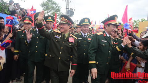Nhiều hoạt động ý nghĩa trong Chương trình Giao lưu hữu nghị Quốc phòng biên giới Việt Nam - Lào lần thứ 3