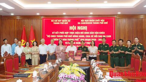Bộ Chỉ huy Quân sự thành phố Huế ký kết Chương trình hỗ trợ nạn nhân chất độc da cam
