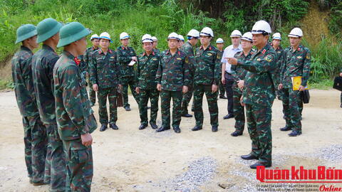Quân khu 4: Tăng cường bảo đảm an toàn công trình quân sự, quốc phòng trước mùa mưa bão