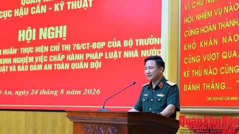 Trung tướng Đoàn Xuân Bường, Chính ủy Quân khu 4 dự, chỉ đạo sinh hoạt chỉnh huấn của Cục Hậu cần – Kỹ thuật