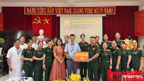 Ấm áp chương trình “trao yêu thương” đến bệnh nhân tại bệnh viện tâm thần Thành phố Huế