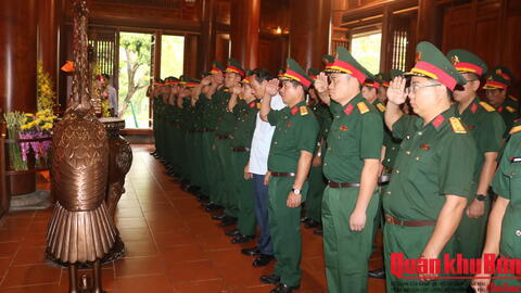 Lớp tập huấn nghiệp vụ Báo cáo viên toàn quân dâng hoa, dâng hương tưởng niệm Chủ tịch Hồ Chí Minh