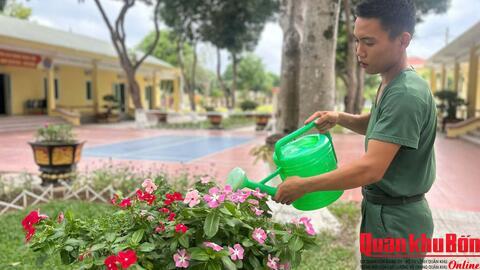 Hạ sĩ Bùi Văn Chính luôn tự rèn mình
