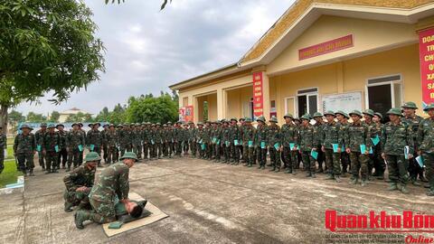 Lữ đoàn Pháo binh 16 (Quân khu 4) tập huấn cấp cứu đuối nước