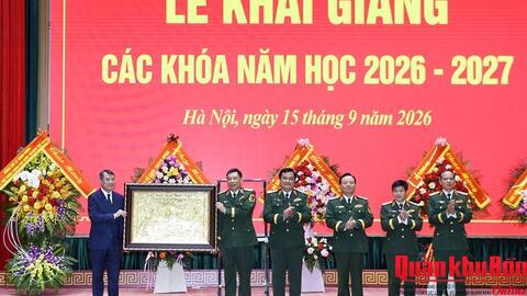Thủ tướng Lê Minh Hưng dự khai giảng năm học mới tại Học viện Quốc phòng