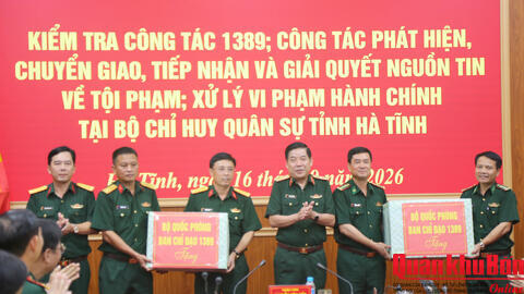 Thượng tướng Nguyễn Văn Gấu, Thứ trưởng Bộ Quốc phòng kiểm tra công tác 1389 tại Bộ Chỉ huy Quân sự tỉnh Hà Tĩnh