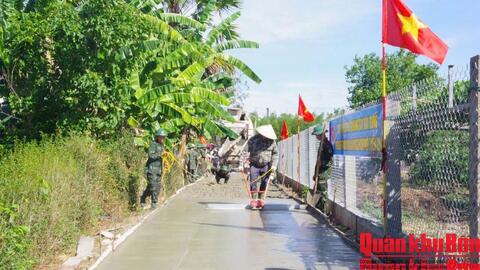Toàn quân đẩy mạnh học tập, thực hành tư tưởng, đạo đức, phương pháp, phong cách Hồ Chí Minh