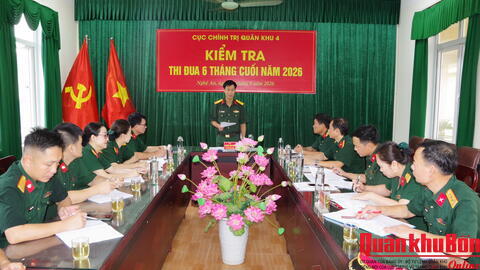 Cục Chính trị Quân khu 4 kiểm tra thi đua tại Đoàn Văn công và Viện Kiểm sát Quân sự Quân khu.