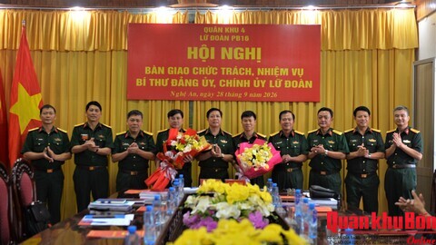 Quân khu 4: Bàn giao chức vụ Chính ủy Lữ đoàn Pháo binh 16