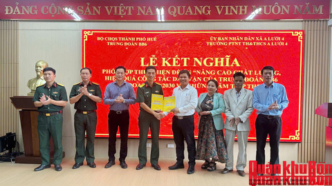 Trung đoàn 6 (TP Huế) kết nghĩa với Trường Phổ thông nội trú Tiểu học và THCS A Lưới 4