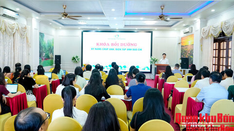 Hội Nhà báo Nghệ An bồi dưỡng kỹ năng báo chí, ứng dụng công nghệ và trí tuệ nhân tạo