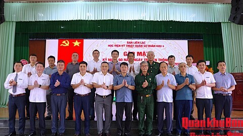 Gặp mặt các thế hệ cựu học viên học viện kỹ thuật quân sự trên địa bàn quân khu 4