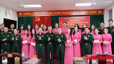 Cục Hậu cần – Kỹ thuật Quân khu 4: Gặp mặt cán bộ, hội viên phụ nữ nhân dịp 20/10