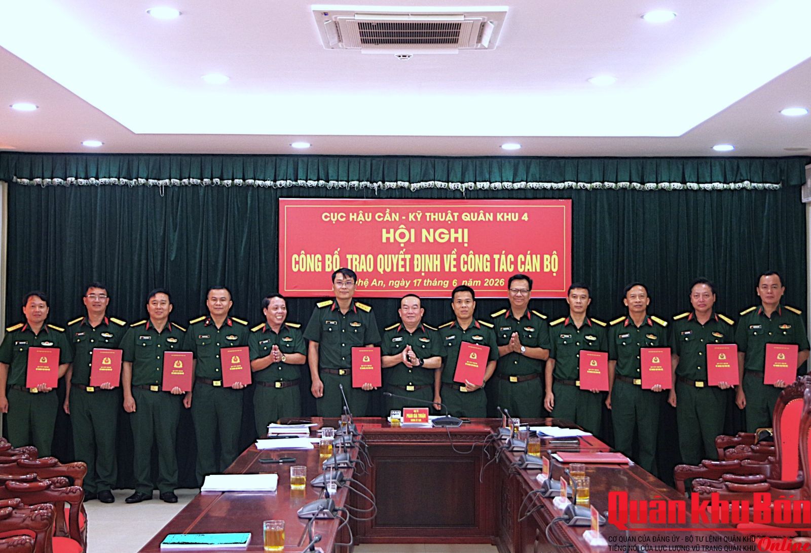 Cục Hậu cần - Kỹ thuật Quân khu 4: Công bố, trao quyết định thăng quân hàm, nâng lương sĩ quan năm 2026