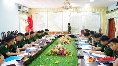 Sư đoàn 968 (Quân khu 4) diễn tập chỉ huy, cơ quan một bên hai cấp trên bản đồ