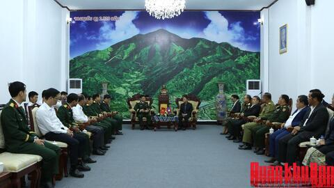 Quân khu 4: Thăm, chúc mừng năm mới tại tỉnh Xay Sổm Bun (Lào)