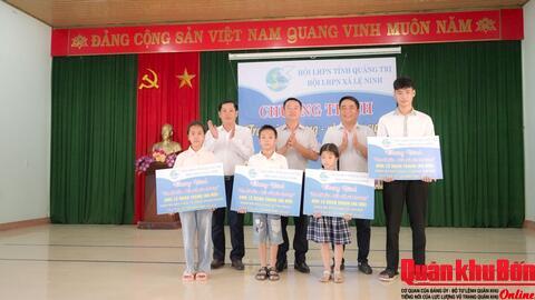 Hội Liên hiệp Phụ nữ xã Lệ Ninh (Quảng Trị) tổ chức chương trình “Trao yêu thương - nhận nụ cười”