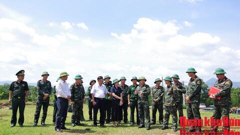 Ban Tổ chức diễn tập tỉnh Quảng Trị kiểm tra công tác chuẩn bị diễn tập tác chiến trong khu vực phòng thủ