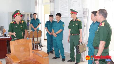 Bộ CHQS thành phố Huế kiểm tra hoạt động Ban CHQS các xã, phường