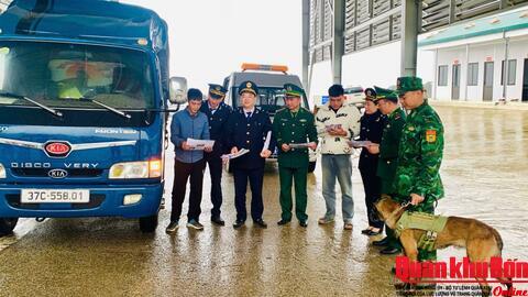 Tuyên truyền phòng, chống pháo nổ tại cửa khẩu Thanh Thủy