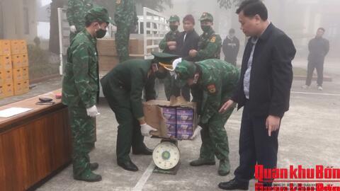 Bộ đội Biên phòng: Bắt giữ đối tượng người Lào vận chuyển hơn 1 tấn pháo hoa nổ