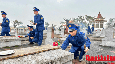 Tuổi trẻ Bộ Tư lệnh Vùng Cảnh sát biển 1 sôi nổi “Ngày Thanh niên cùng hành động”