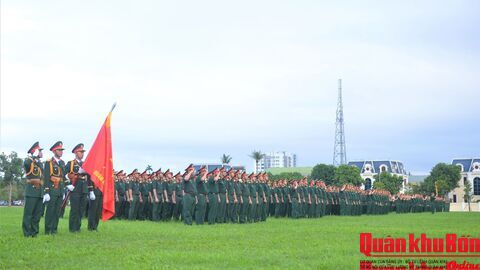 Cơ quan Quân khu 4: Chào cờ quý IV năm 2026