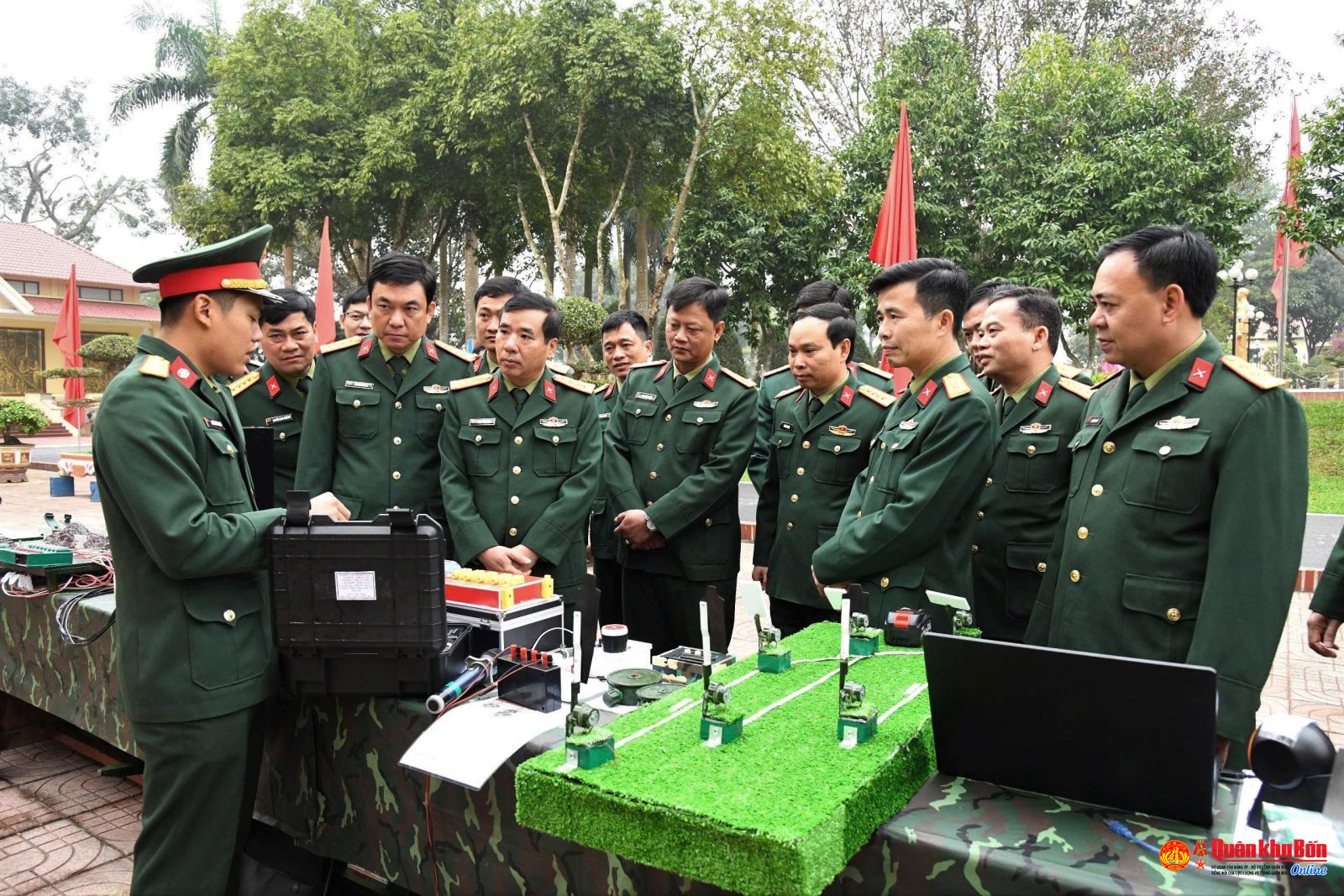 ​​​​​​​Sư đoàn 324 đẩy mạnh nghiên cứu, sáng kiến cải tiến kỹ thuật