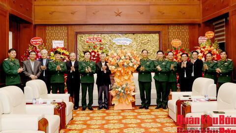 Tòa Giám mục Giáo phận Vinh chúc mừng lực lượng vũ trang Quân khu 4