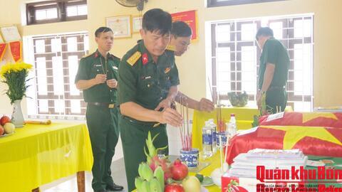 Sư đoàn 968 cất bốc 2 hài cốt liệt sĩ tại xã Hiếu Giang, Quảng Trị