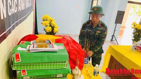 Sư đoàn 968 (Quân khu 4) quy tập 3 hài cốt liệt sĩ cùng di vật khắc chữ “Huynh”