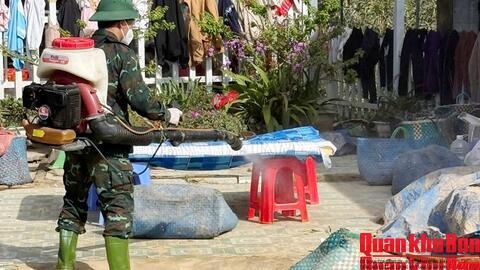 Quân đội sẵn sàng ứng phó bão số 15, tiếp tục khắc phục hậu quả mưa lũ tại Trung Bộ