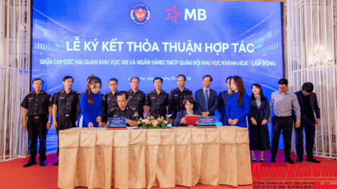 MB VÀ CHI CỤC HẢI QUAN KHU VỰC XIII KÝ KẾT HỢP TÁC, ĐỒNG HÀNH CÙNG DOANH NGHIỆP