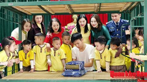 Hải đội 102 tổ chức hoạt động trải nghiệm, giáo dục truyền thống cho học sinh