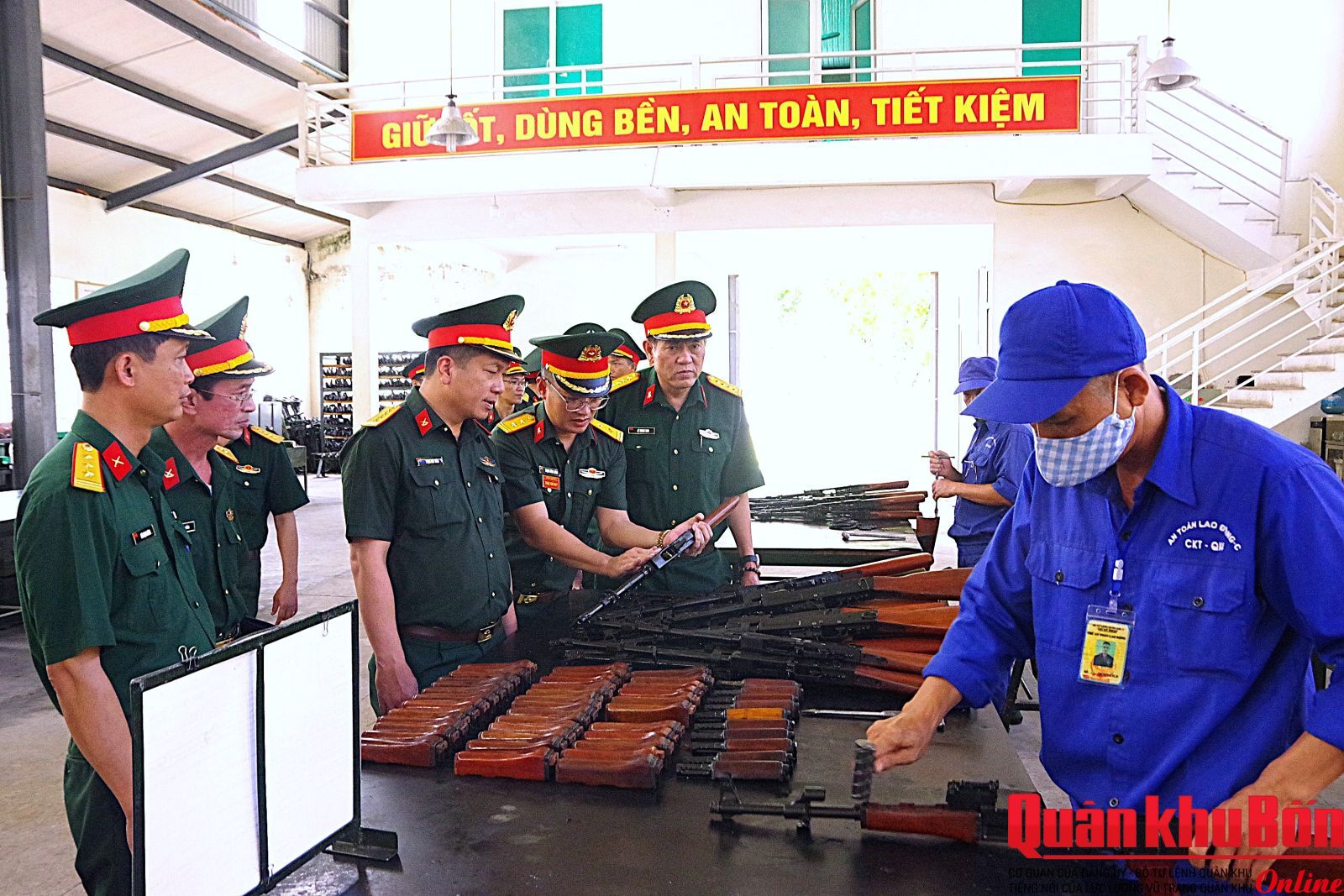 Quân khu 4 kiểm tra kết quả thực hiện nhiệm vụ tại Xưởng 41