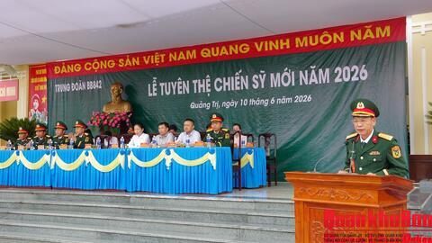 Bộ Chỉ huy Quân sự tỉnh Quảng Trị tổ chức Lễ tuyên thệ chiến sĩ mới năm 2026