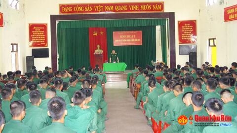 Bộ Chỉ huy Quân sự tỉnh Thừa Thiên Huế: Sinh hoạt chính trị tư tưởng chiến sĩ mới
