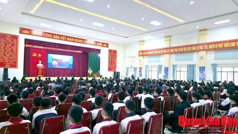 Cảnh sát biển Việt Nam tuyên truyền pháp luật về biển, đảo tại xã Minh Châu