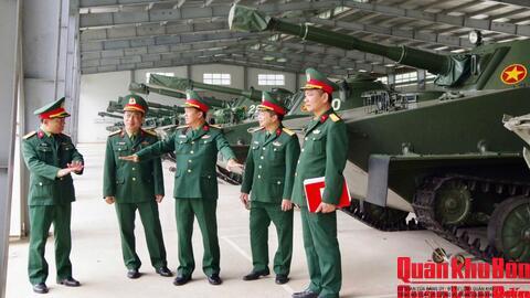 Quân khu 4 kiểm tra công tác huấn luyện tại Lữ đoàn Tăng - Thiết giáp 206