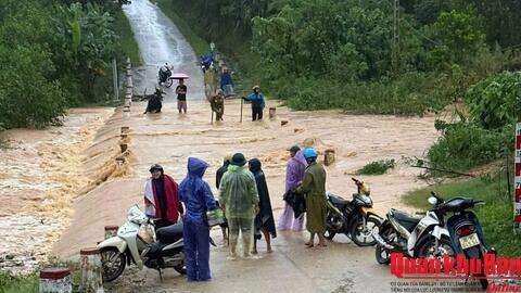 Thanh Hóa: Ngập nhiều nơi, chia cắt giao thông